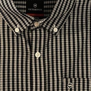 Victorianox Mens Tailored Fit XL Button Down shirt